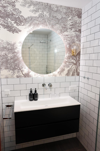 Bathroom 3, Hotel Steeds Aan Zee, Katwijk