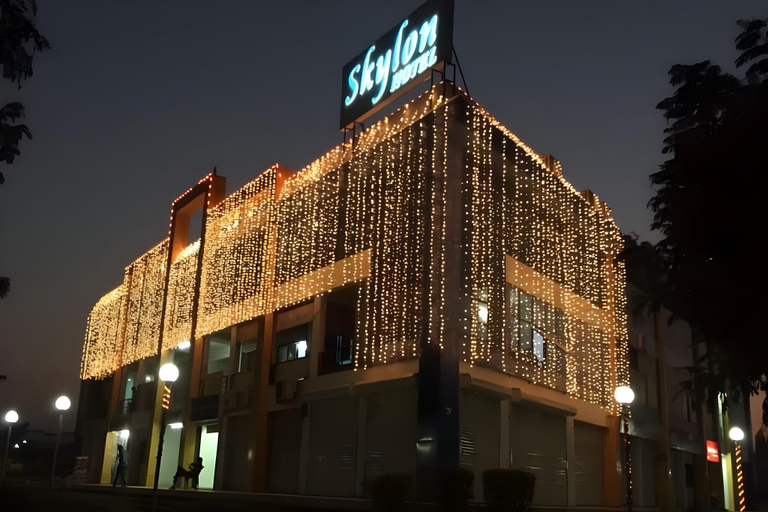 Exterior & Views, Skylon Hotel, Gandhinagar