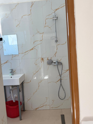 Bathroom 3, Lalaj Guesthouse, Sarandës