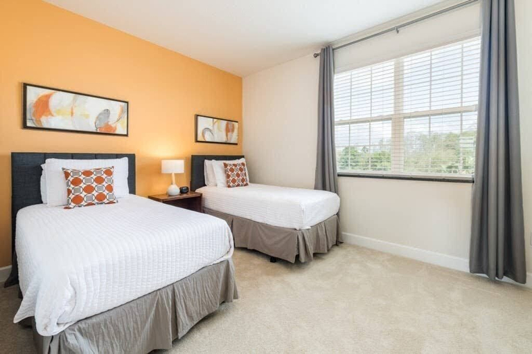 Room 4, 3BR Home w/ Private Pool in Clermont, Lake