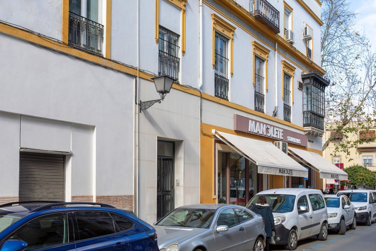 Front of property, Elegant Apartment in Sevilla. Antonia Diaz III, Sevilla