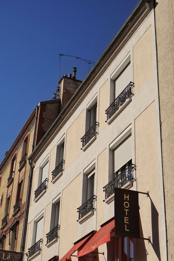 Front of property 2, Alma Hôtel, Hauts-de-Seine