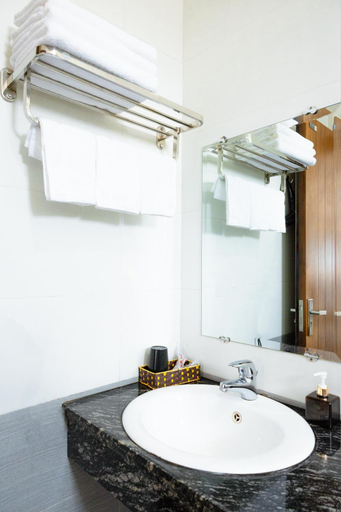 Bathroom 4, Sonne Hotel, Đồng Hới