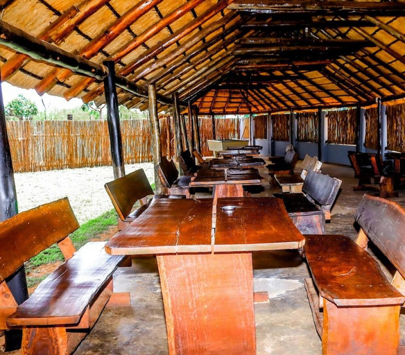Food & Drinks 5, Vivo Lodge, Capricorn