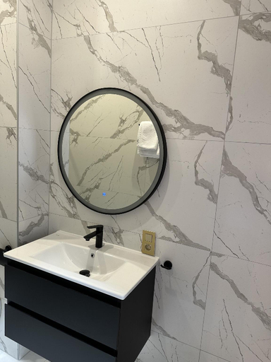Bathroom 3, Maison Du Roi, Liège