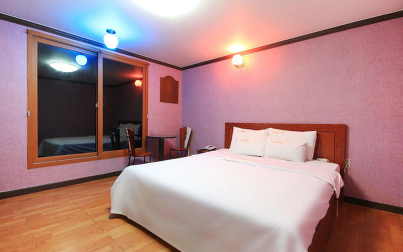 Bedroom 3, Jeonju Geumamdong Tomato, Jeonju