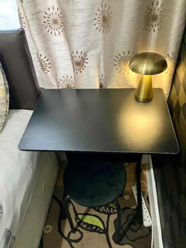 Others 3, Comfy rooms. Shared East London Homestay., London