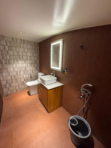 Bathroom 3, MYTRIP HOUSEBOATS, Alappuzha