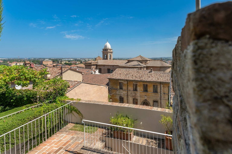 Room 5, Villa Le Contrade - Historic Village Retreat, Rimini