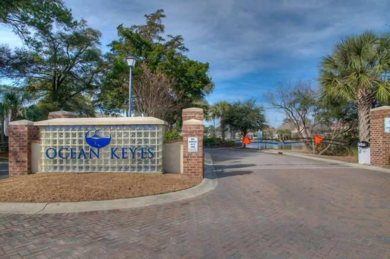 Property grounds 2, Ocean Keyes Lakeview Condo 2 Blocks From Beach!, Horry