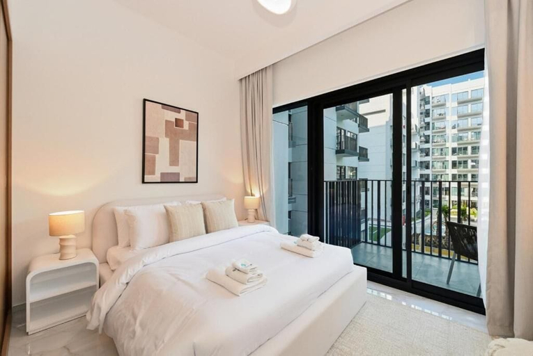 Room 2, Bloomfields Sleek 1BR in Azizi Mirage 1, Dubai