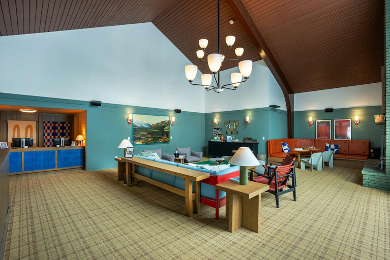 Public Area 2, Outbound Stowe, Lamoille
