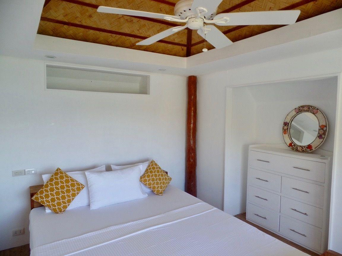 Bedroom 2, Marina del Sol Resort & Yacht Club, Busuanga