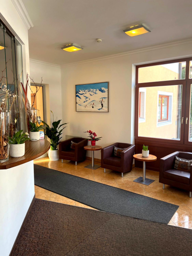 Public Area 2, Hotel Sommerer - 100m to Ski Lift & 5 Min Walk to Hinterglemm Centre, Zell am See
