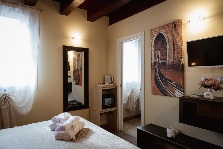 Bedroom 2, Piccola Venezia Room, Venezia