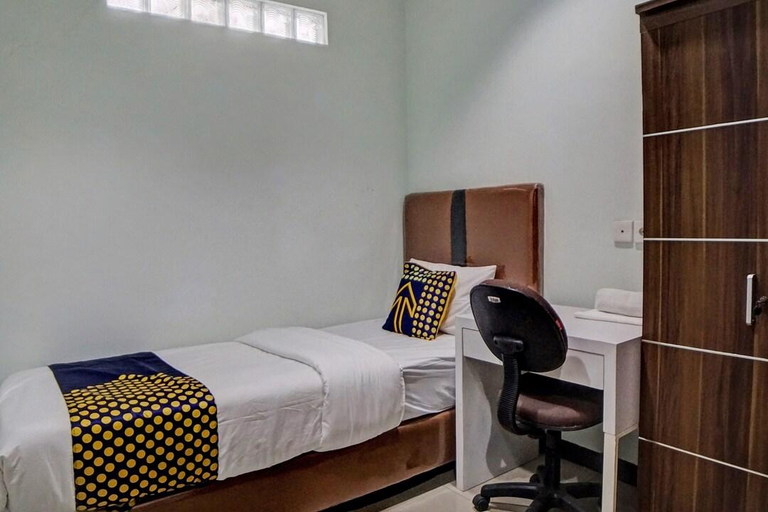 Bedroom 3, Hotel O Finest House Near Amplas Bus Terminal, Medan