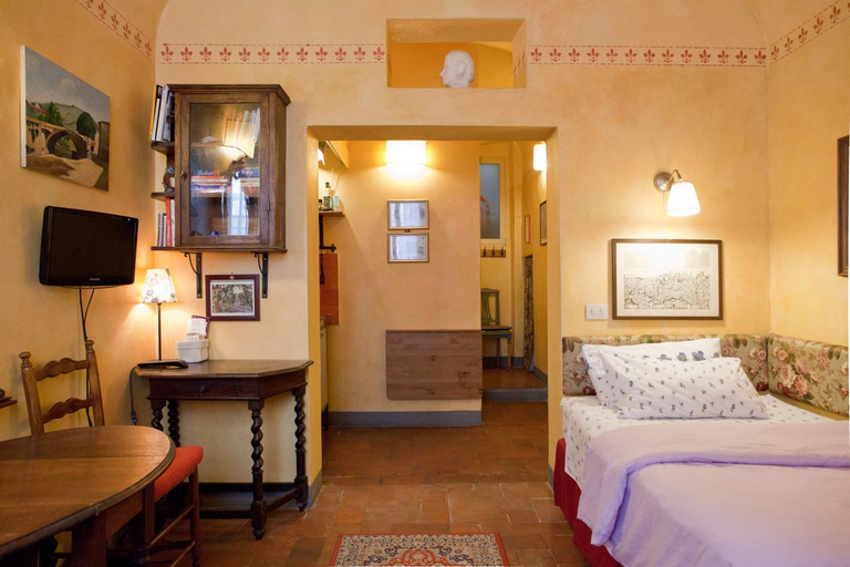Bedroom 2, Poggio Imperiale Apartments, Florence