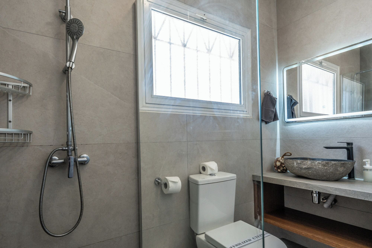 Bathroom 3, Narcissos Bay View Villa