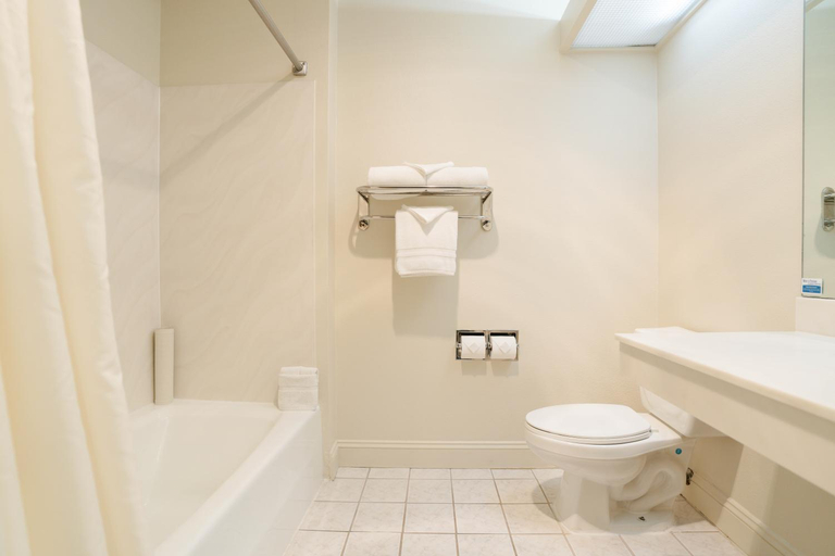 Bathroom 5, Monarch Resort, Monterey
