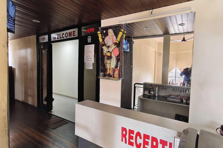 Reception 2, Hotel O Nashik Passport Office, Nashik