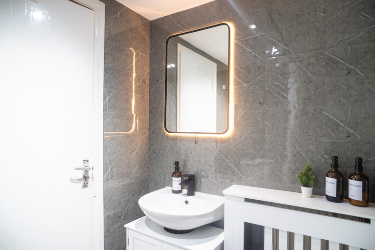 Bathroom 2, Modern Paddington 1BR Near Hyde Park Monthly Discount 30%, London