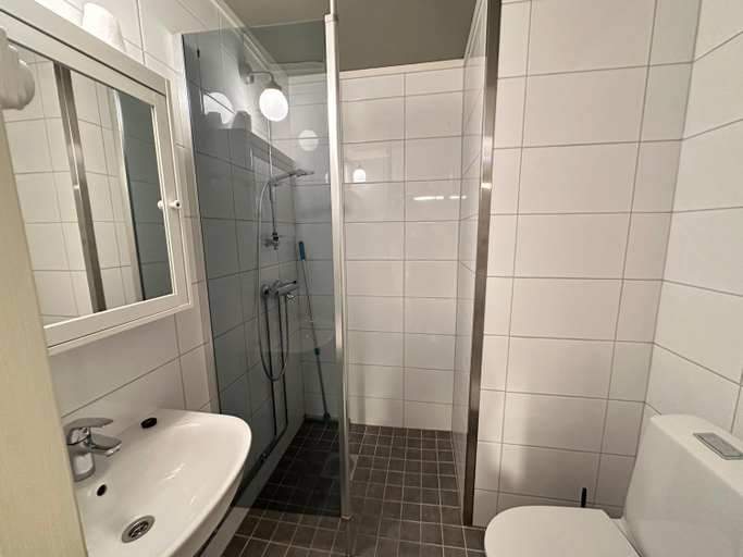 Bathroom 3, Hotel Merikruunu, Finland Proper