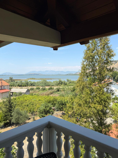 Others 4, Hotel Viluni, Shkodrës