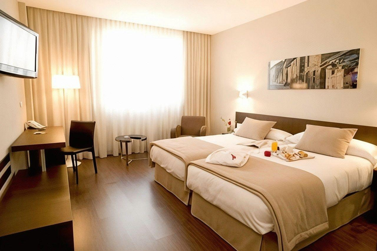 Bedroom 2, Abad San Antonio, León
