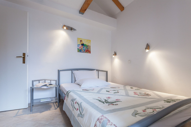 Room 4, Heritage House Apola, Bibinje