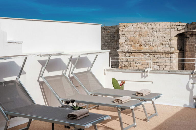 Terrace/patio 3, Seafront Apartments by Carlo V Castle, Monopoli Old Town - HelloAPULIA Al Castello di Amec, Bari