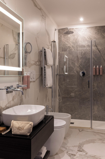 Bathroom 4, Viminale, Rome