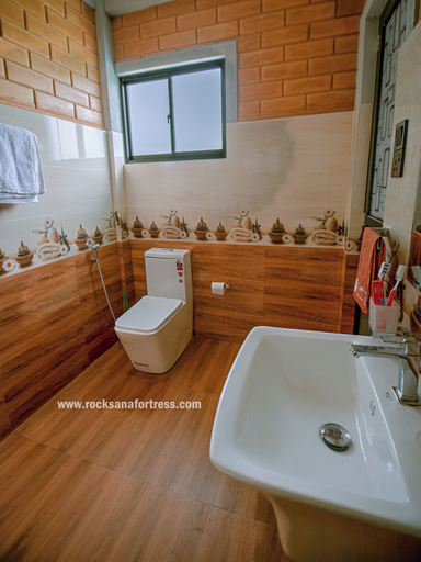 Bathroom 2, Rocksana Fortress Yoga & Retreat, Mawanella