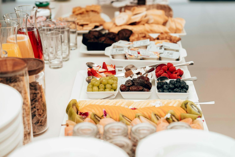 Food & Drinks 5, Green Garden Village con piscina, spiaggia riservata e parcheggio, Ancona