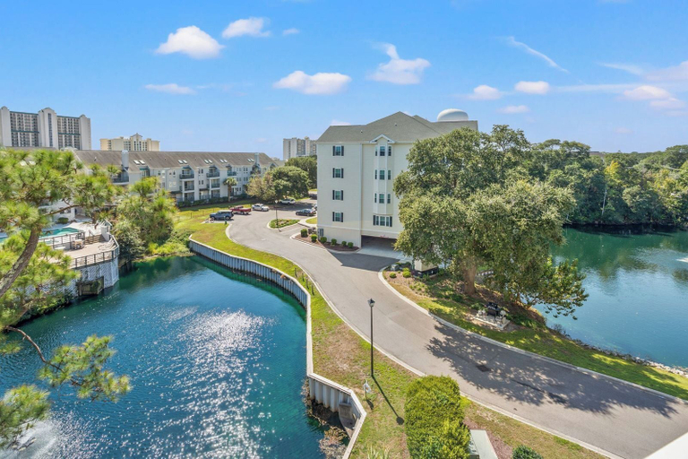 Exterior, Ocean Keyes Lakeview Condo 2 Blocks From Beach!, Horry