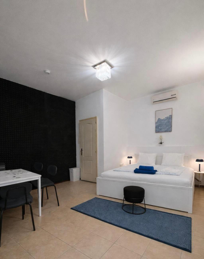 Bedroom 2, Travel Inn Apartments, Budapesti