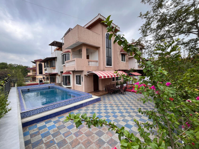 Sport & Beauty 2, Royal Villa 3 - Luxurious 3BHK Villa with Huge Pvt Swimming Pool, Pune