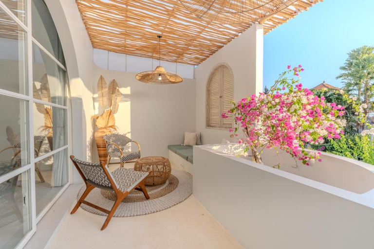Others 4, Villa Skyros Santorini style-private pool, Badung