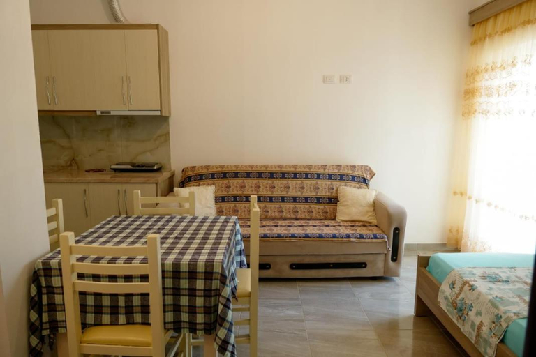 Bedroom 2, Tophill Apartments, Sarandës