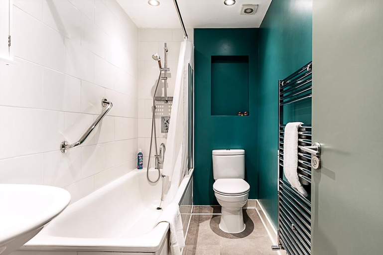 Bathroom 3, Stylish Olympia Flat With Character, London
