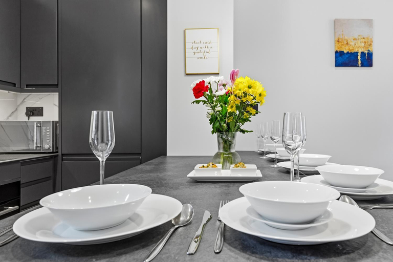 Others 5, Prime Central London Stay, modern Apartments with AC, London
