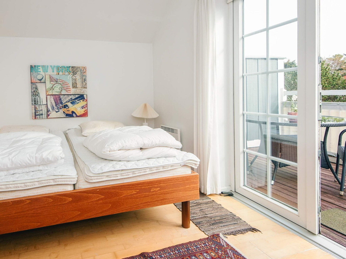 Bedroom 2, 4 Star Holiday Home in Blavand, Varde