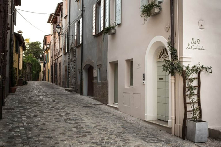 Room 4, Villa Le Contrade - Historic Village Retreat, Rimini