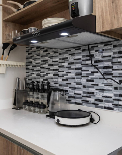 Kitchen 4, CityView Cozy Condo in Cebu 25 mins to Airport, Lapu-Lapu City