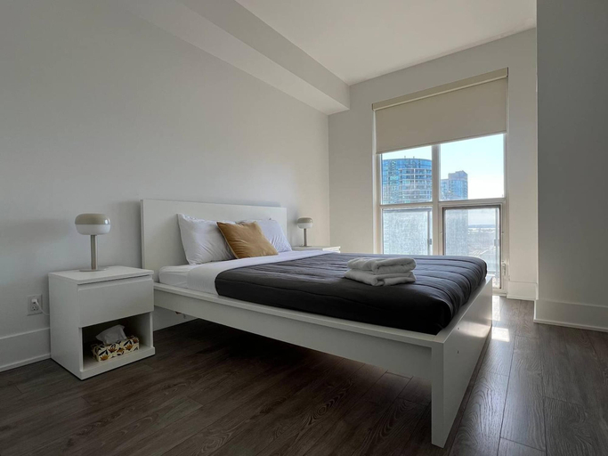 Room 4, The Wellington Residences Toronto, Toronto