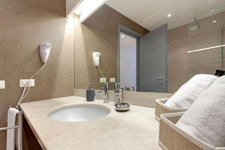 Bathroom 3, San Zanobi Apartments by Mamo Florence, Florence