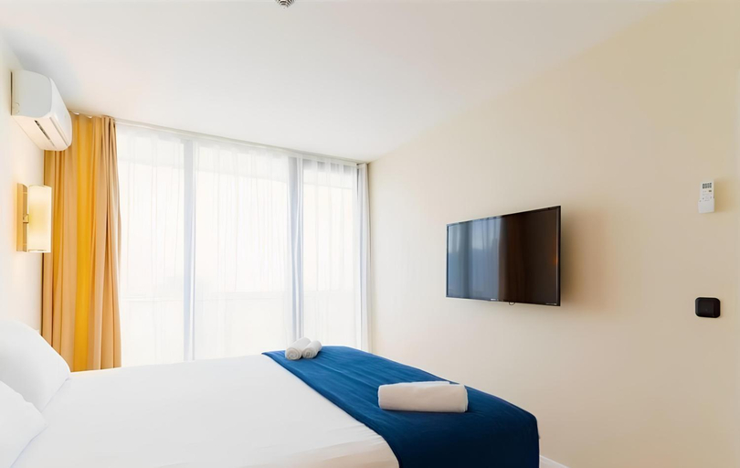 Bedroom 2, Superior Aparthotel in ORBI city, Batumi