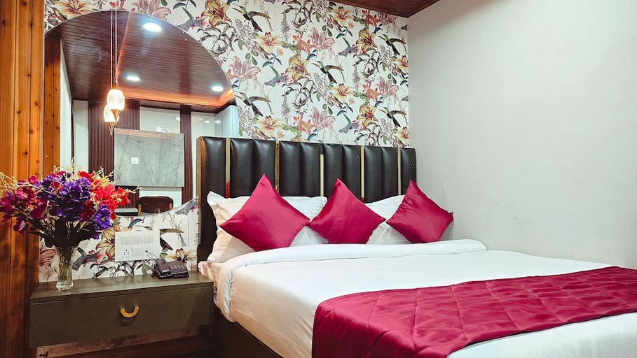 Bedroom 2, Sumi Stays, Darjiling
