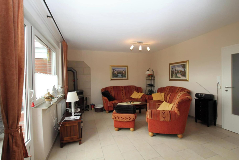 Living room 5, Strandnaher Bungalow Renoviert, Dornumersiel, Aurich