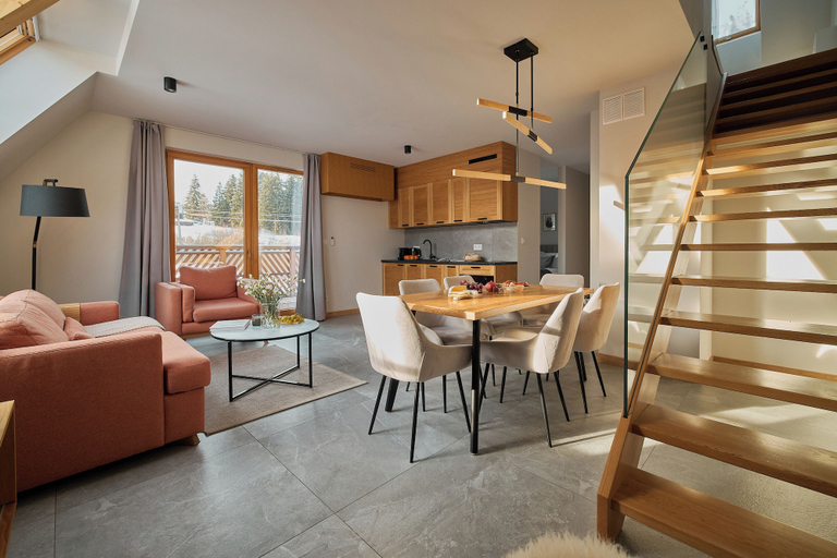 Room 5, Enklawa Polany - Scenic Mountain View Retreat with Natural Pool by Downtown Apartments, Tatra