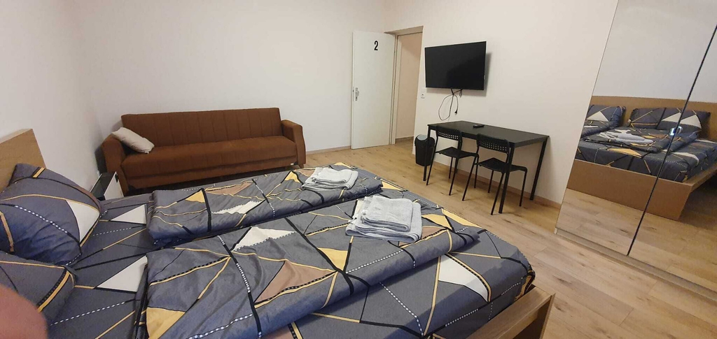 Others 2, Group Stay 3 Apts Near Enkplatz, Wien